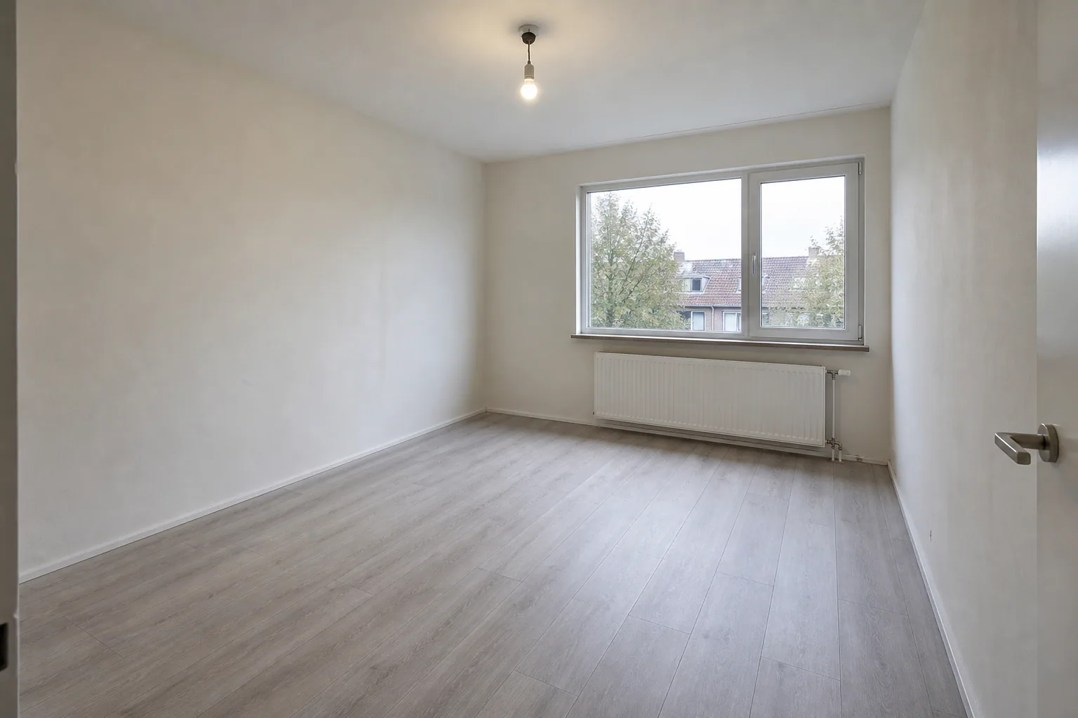 An empty room, full of potential: before